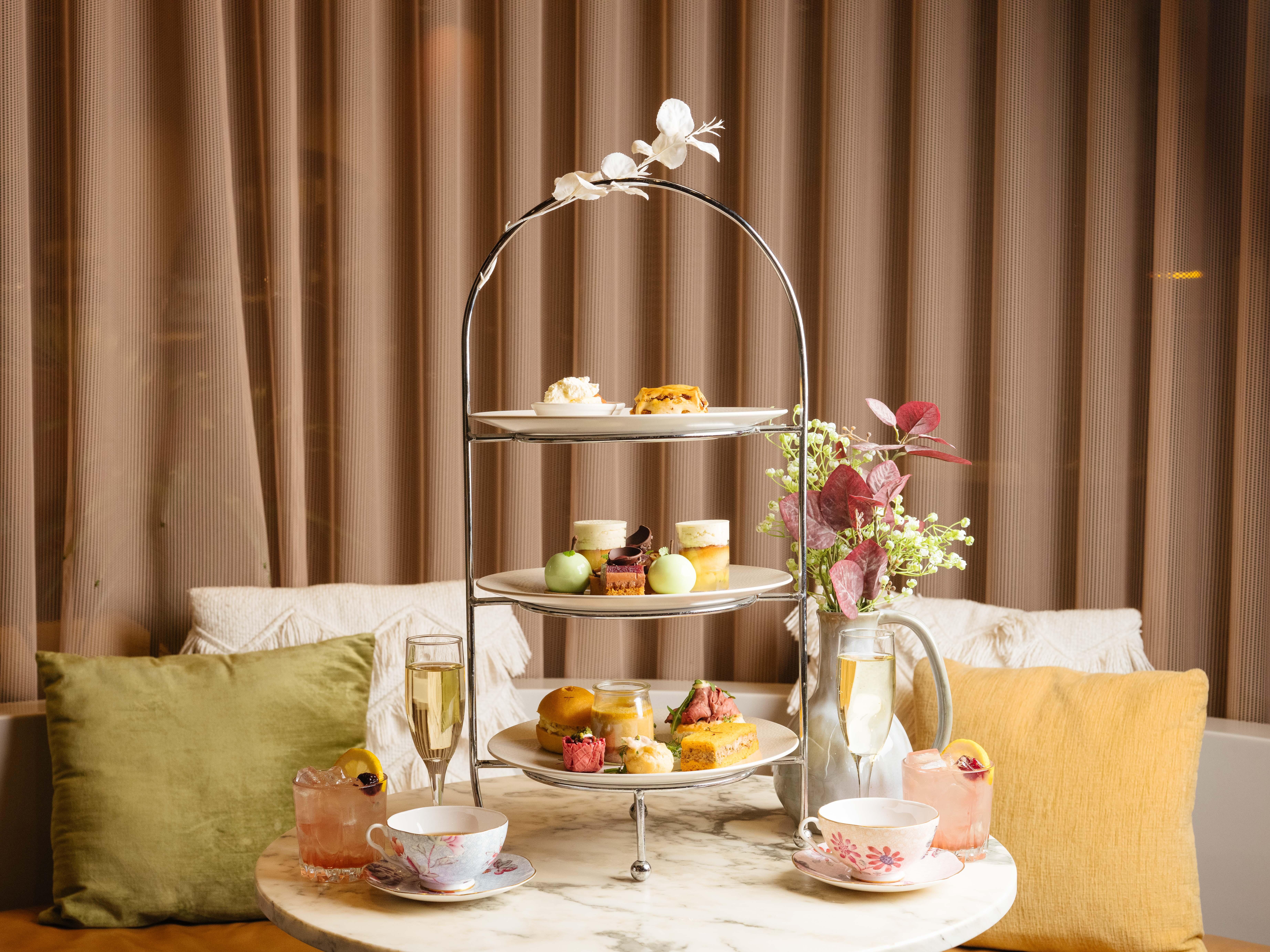Hotel Pan Pacific Perth Zewnętrze zdjęcie Afternoon tea at the Mandarin Oriental, Hong Kong